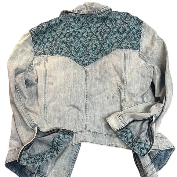 Vintage Y2K Guess Jean‎ Jacket Womens Medium 90s Light Wash Denim Aztec Western - Picture 1 of 12